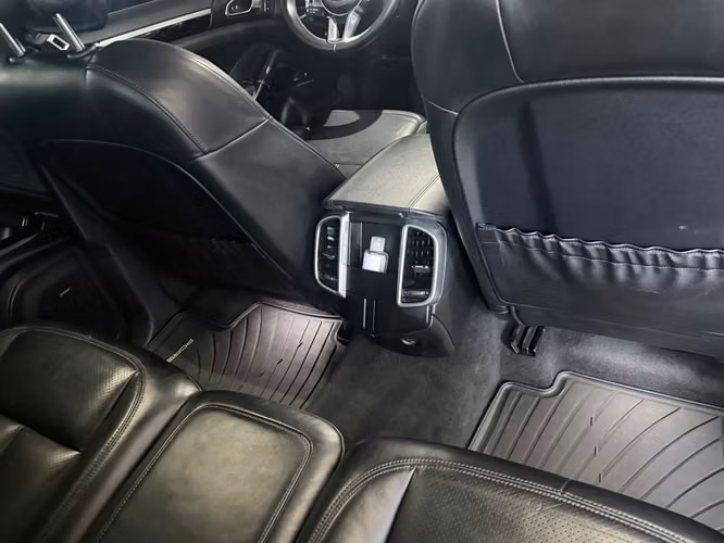 Porsche Cayenne Platinun 2018 EXCELENTE CONDICIONES  - Imagen 11