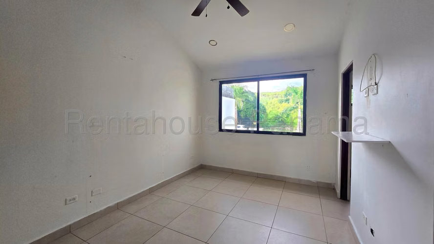 Casa en Venta en Brisas del Golf. PH SIERRA NEVADA. 27LDC2256