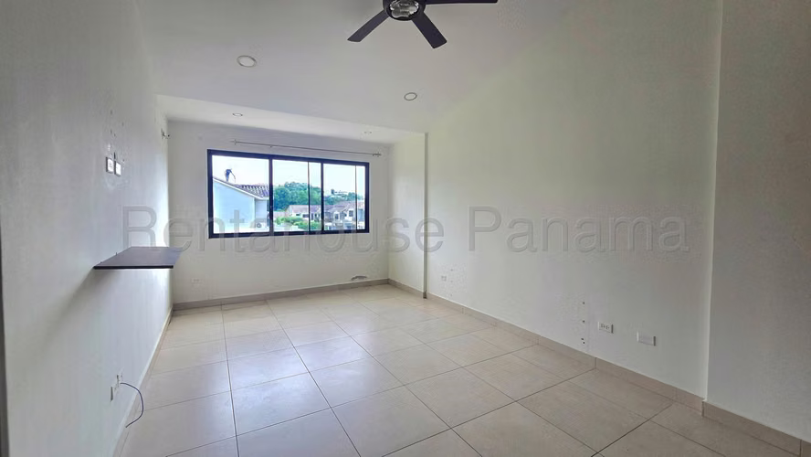Casa en Venta en Brisas del Golf. PH SIERRA NEVADA. 27LDC2256