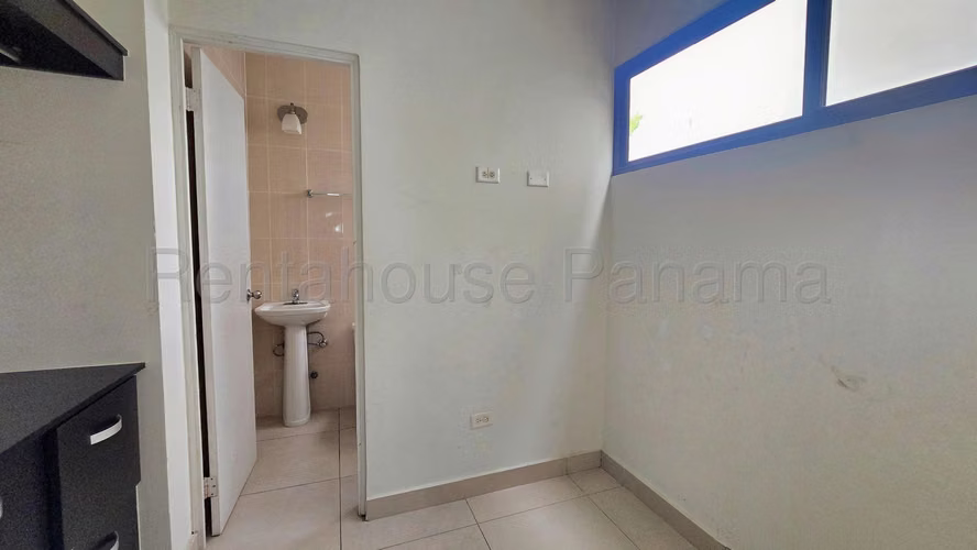 Casa en Venta en Brisas del Golf. PH SIERRA NEVADA. 27LDC2256