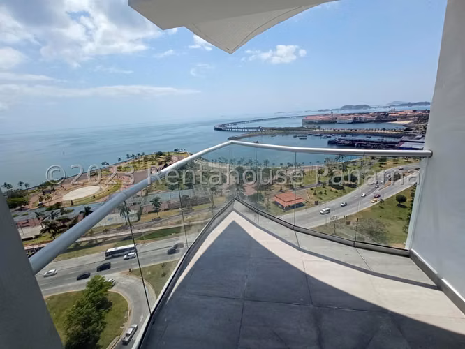 Venta Apartamento 2 Recamaras Frente al Mar | 113 m2 | The Sands, Avenida Balboa - ALYC 25-8316 - Imagen 3