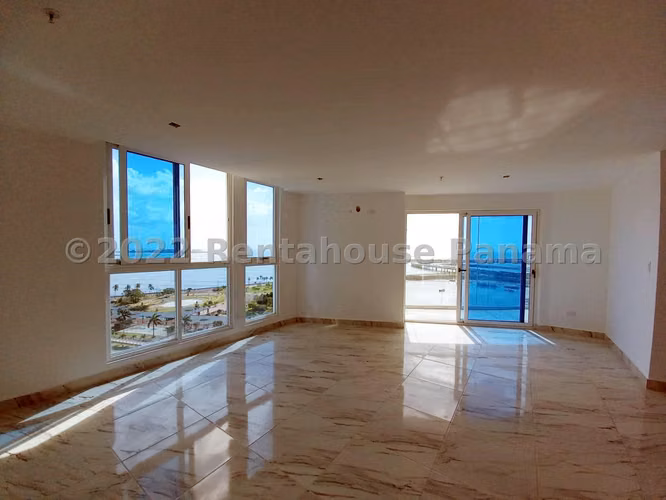 Venta Apartamento 2 Recamaras Frente al Mar | 113 m2 | The Sands, Avenida Balboa - ALYC 25-8316