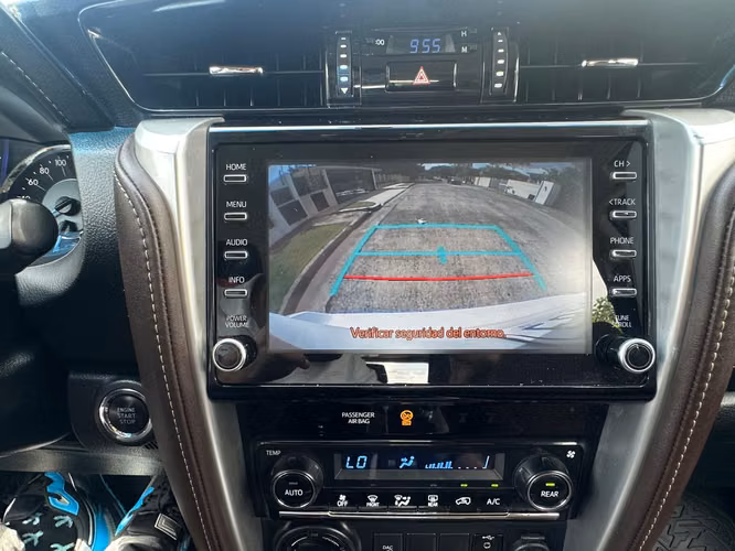 TOYOTA FORTUNER 2020