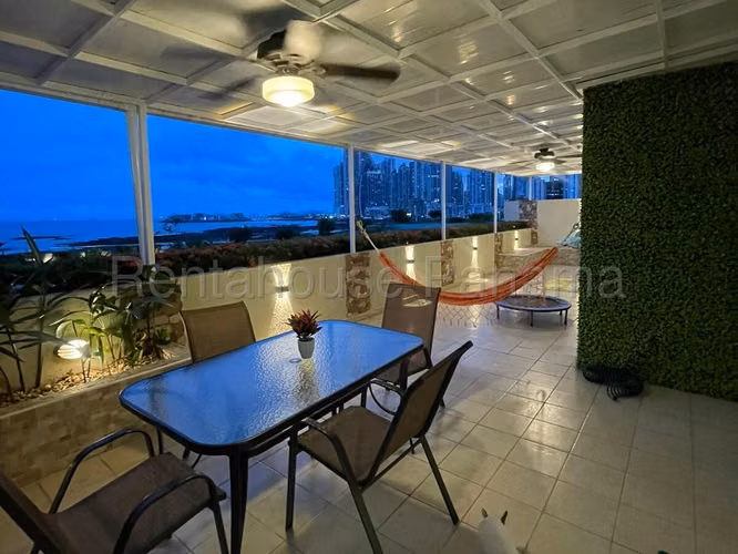 RR ALQUILER DE APARTAMENTO EN SAN FRANCISCO PH TERRASOL