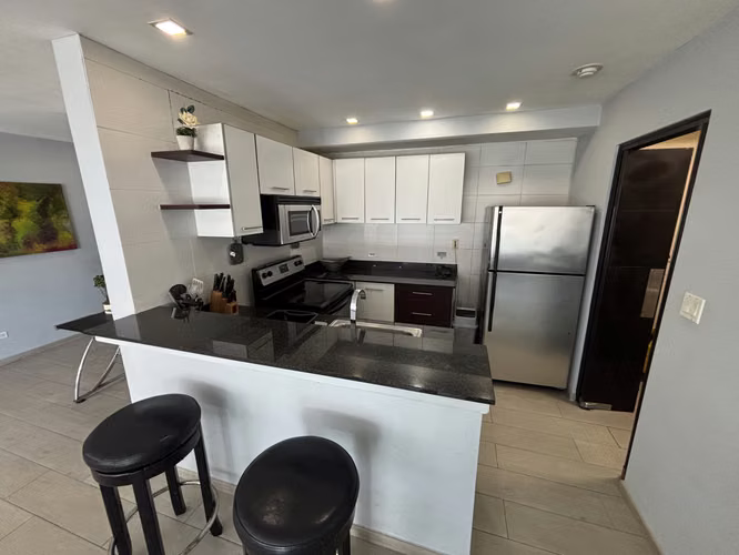 SE ALQUILA BAYFRONT AMOBLADO - Imagen 9