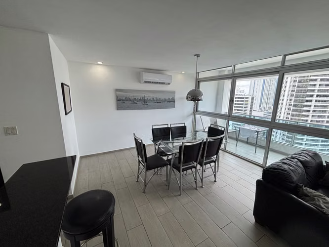 SE ALQUILA BAYFRONT AMOBLADO - Imagen 4