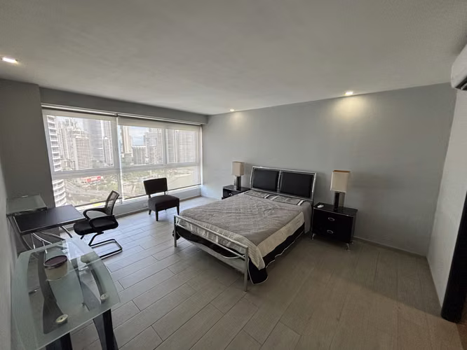 SE ALQUILA BAYFRONT AMOBLADO - Imagen 3