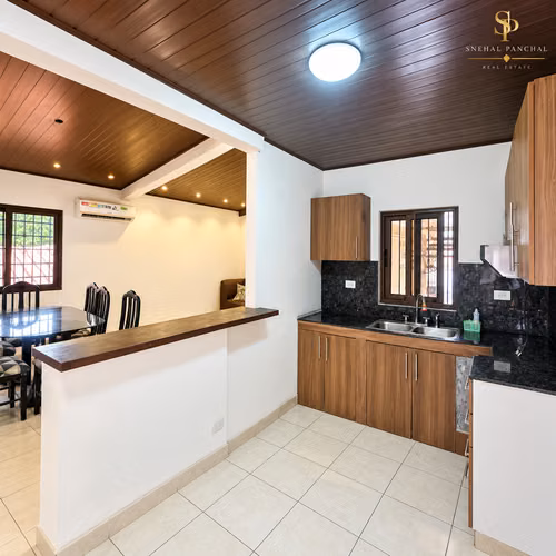 Venta de casa super espaciosa en Betania - Imagen 4
