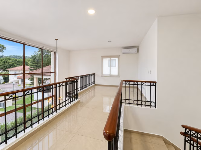 Casa en Senderos Camino de Cruces, Clayton | 4 Recámaras | Sin Muebles | 894m2