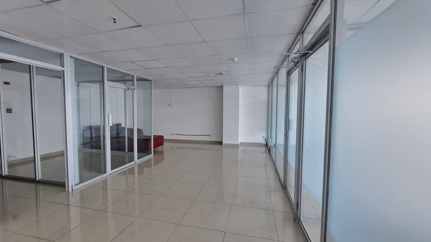 Alquiler de Oficina en Vía Brasil, Bella Vista, Plaza Korintho, 81m2 - Imagen 1