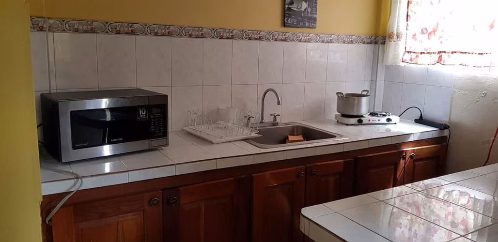 ALQUILO APTO ESTUDIO EN BAJO BOQUETE TODO INCLUIDO - Imagen 2