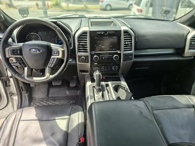 FORD F150 LARIAT 2015