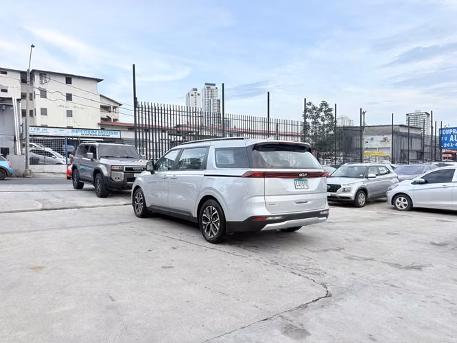 Kia Carnival 2023