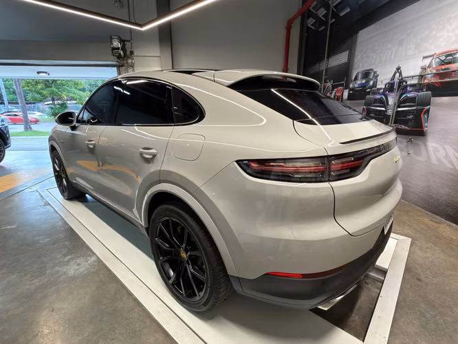 2022 PORSCHE CAYENNE E- HYBRID - Imagen 4