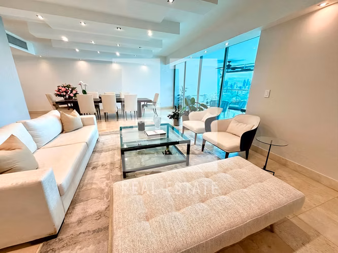 Se Vende Apartamento en PH Arboleda, Altos del Golf