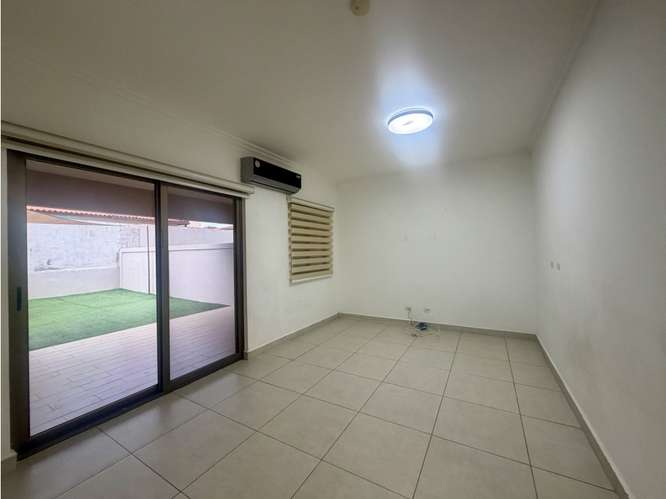 Casa Acogedora Precio Oportunidad en PH Woodlands, Panama Pacifico.