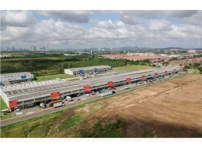 Alquiler de galera a estrenar de 1,141.30 mts2 en Zona Uno - Imagen 12