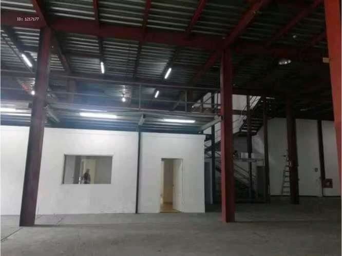 Alquiler de galera de 1,800 mts en Parque Industrial Costa del Este - Imagen 8