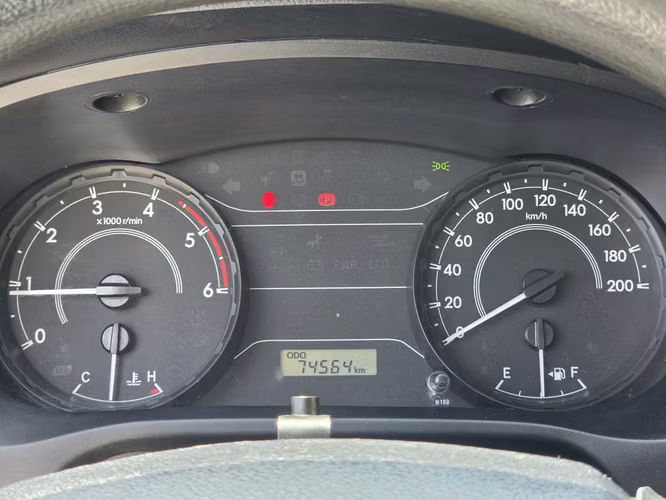 TOYOTA HILUX 2023 4X4 IMPECABLE $24,900