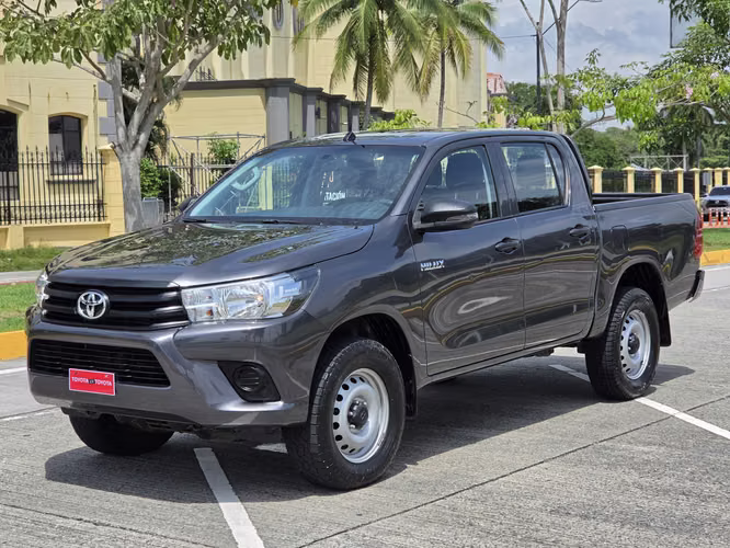 TOYOTA HILUX 2023 4X4 IMPECABLE $24,900