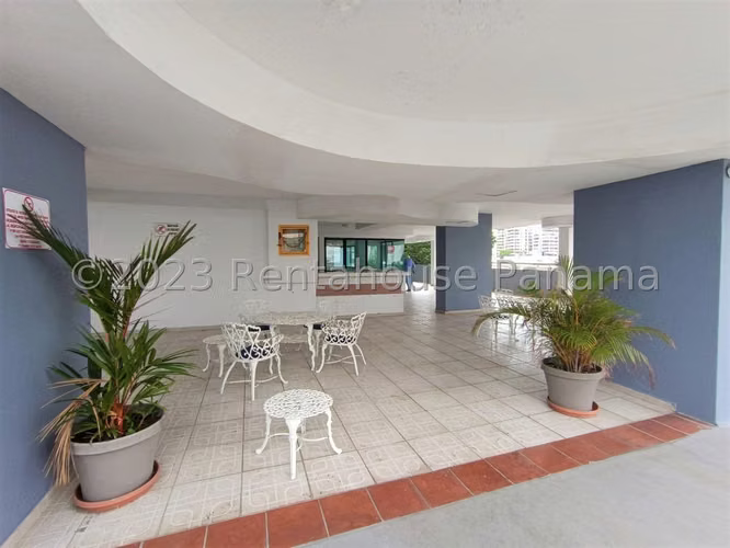 Venta de Apartamento de 130 m2 en PH Mirabel, Paitilla 27-2270GG