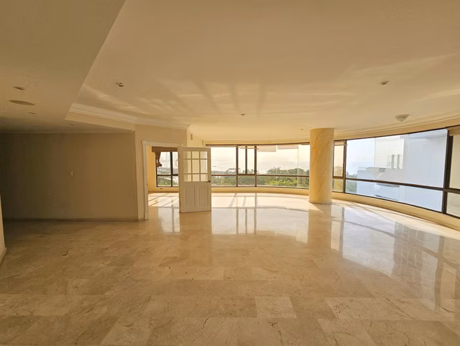 Venta de Apartamento de 607 mt2 en PH Belvedere - Coco del Mar. Haga una oferta
