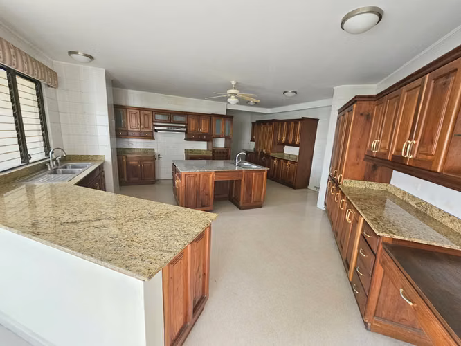 Venta de Apartamento de 607 mt2 en PH Belvedere - Coco del Mar. Haga una oferta