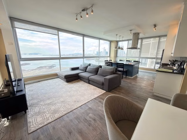 ALQUILO APARTAMENTO EN AVE, BALBOA, AMOBLADO, 2 RECAMARAS, VISTA AL MAR, 140M2.