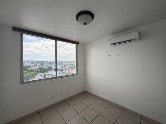 Alquiler de apartamento en Parque Lefevre - Imagen 13
