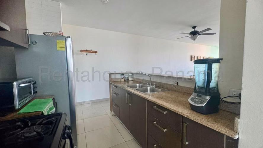 Venta Apartamento 2 Recamaras 110 m2 con Cuarto de Empleada | Punta Pacifica, Ciudad de Panama - ALYC 26-4948