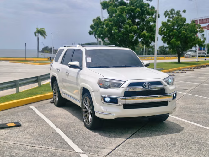 Toyota 4Runner Limited 2018 Full xtra - Imagen 2
