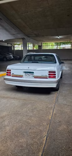 VENDO OLDSMOBILE CUTLASS EN BUENAS CONDICIONES