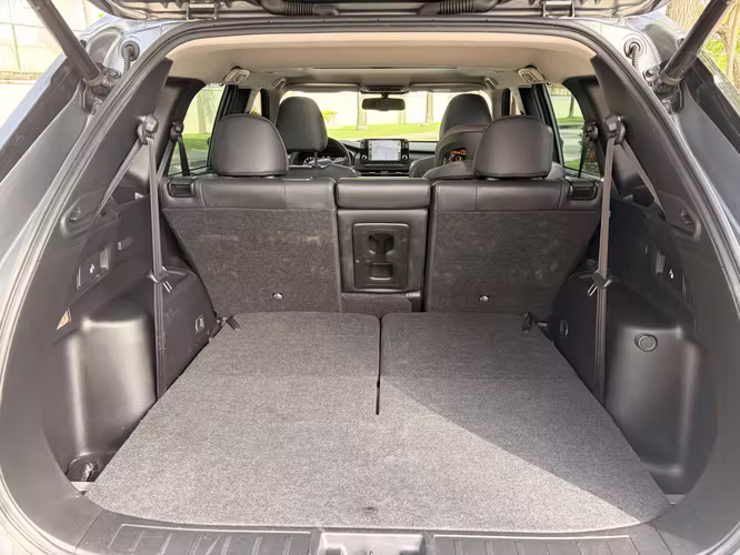MITSUBISHI OUTLANDER P-LINE 4WD 2024 - Imagen 13
