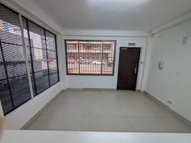 Alquiler de Local comercial en Bella Vista, 100m2 - Imagen 11