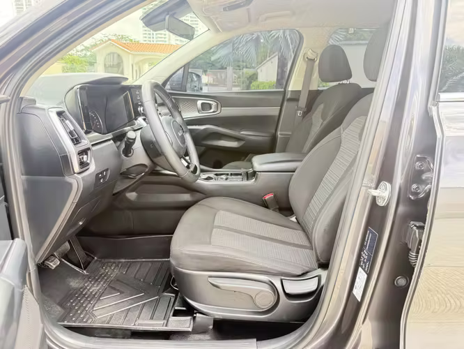 Como nuevo!! Kia Sorento 2024 a solo $25,500 Negociable - Imagen 6