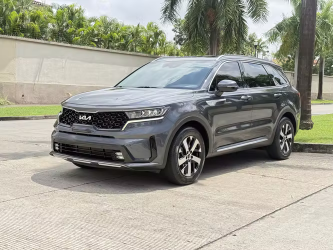 Como nuevo!! Kia Sorento 2024 a solo $25,500 Negociable
