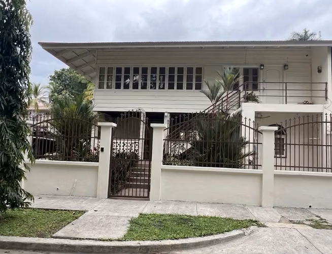 Ancón Casa en Venta, Área Revertida. Oportunidad Única! - Imagen 1