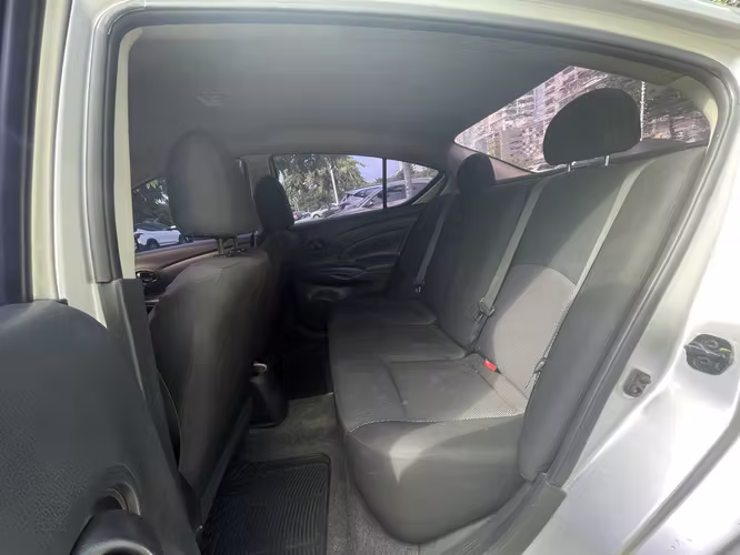 NISSAN VERSA 2020