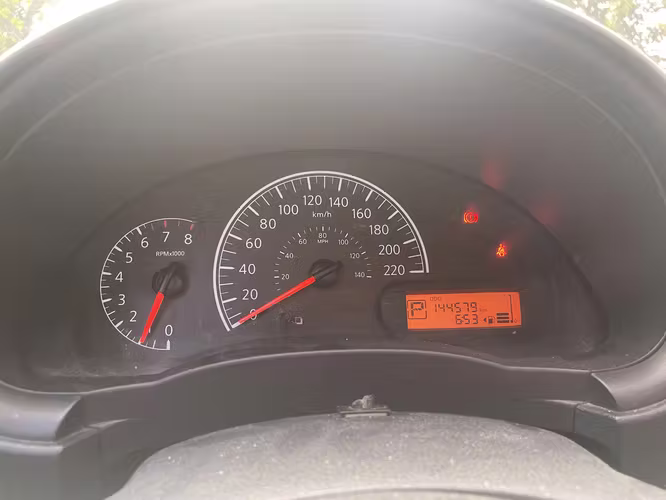 NISSAN VERSA 2020
