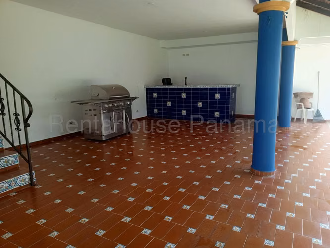 Casa en alquiler en La Alameda YM
