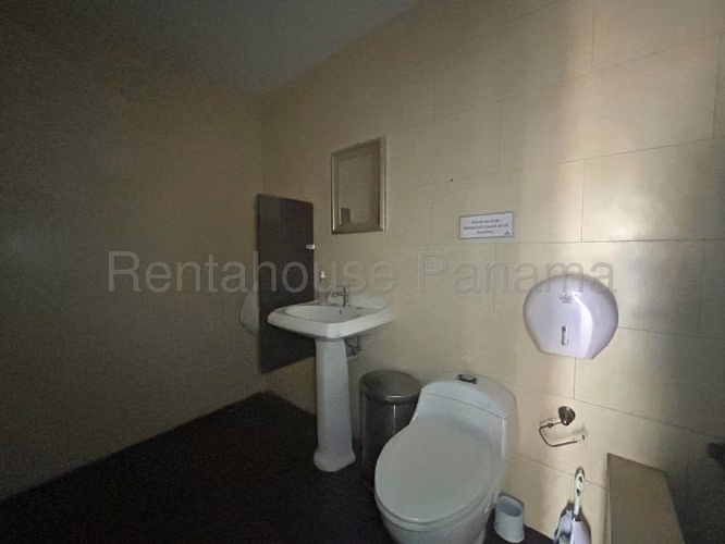 Oficina en Venta en Costa del Este.