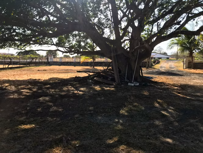Se vende casa en Penonomé, frente al estadio y ciudad judicial