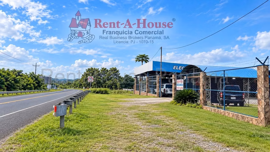 SE VENDE LOCAL COMERCIAL EN EL LAGARTILLO MDV27-2282