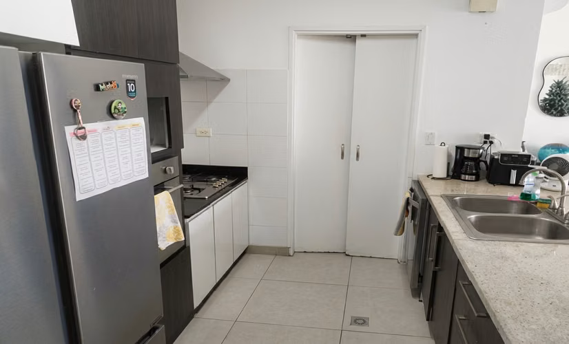 . Apartamento en Avenida Balboa | con balcón y vista al mar - Imagen 6