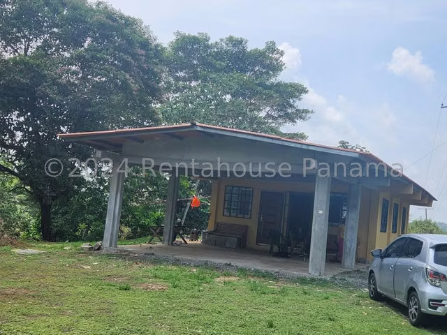 Vendo terreno campestre orilla decalle Escobal, Colón en las cercanias del Lago 