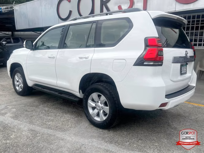 Toyota Land Cruiser Prado TX-L 2022 Automática EA8115 - Imagen 6