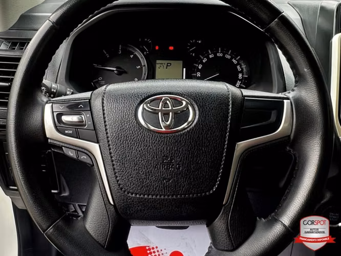 Toyota Land Cruiser Prado TX-L 2022 Automática EA8115 - Imagen 12