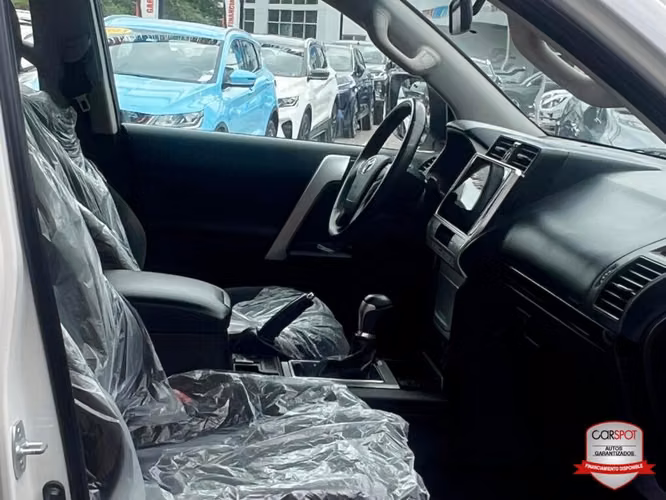 Toyota Land Cruiser Prado TX-L 2022 Automática EA8115 - Imagen 10