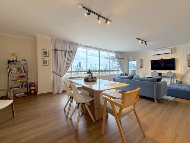 Apartamento Amoblado de 3 Recámaras en Alquiler en San Francisco – 180 m² con Amplia Terraza