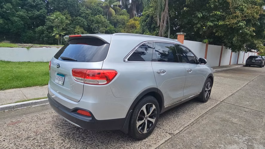 SE VENDE KIA SORENTO 2016